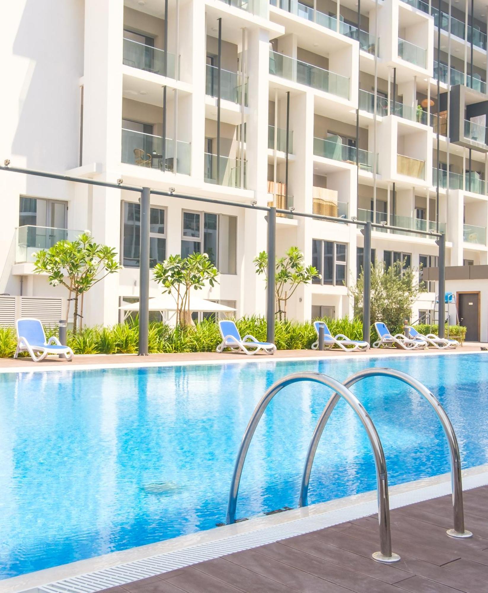 Poolside Charm Διαμέρισμα Αμπού Ντάμπι Εξωτερικό φωτογραφία